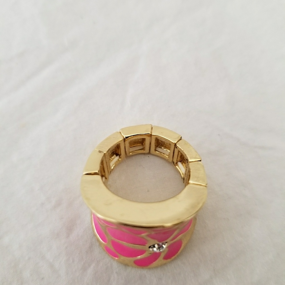 Gold tone ring - Picture 3 of 4